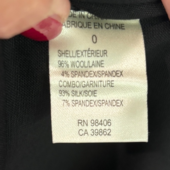 Theory "Sealy" Pencil Skirt NWOT - Black Size 2 (See Measurements) - Picture 8 of 9